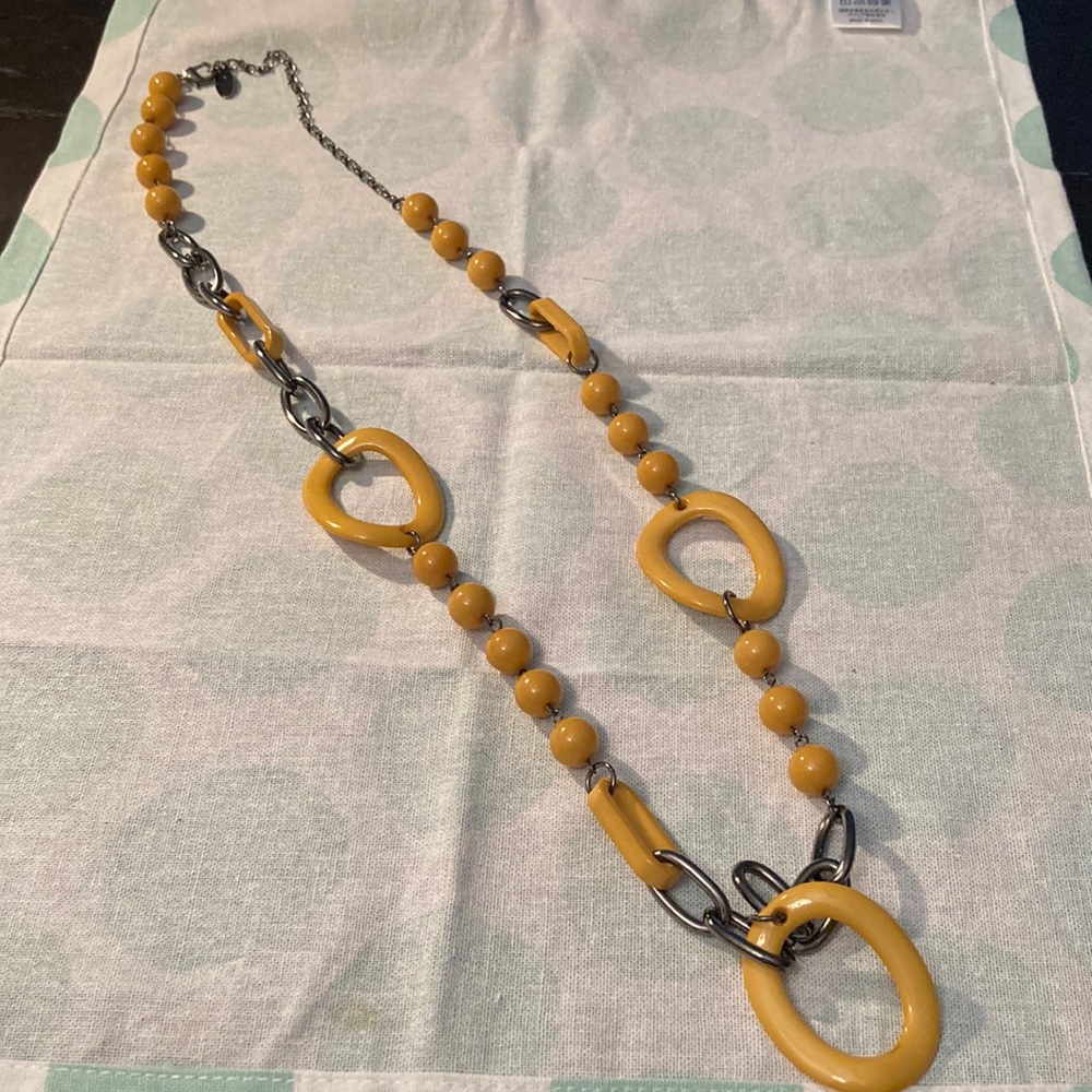 * free) 22 Octobre Japanese brand yellow resin statement necklace